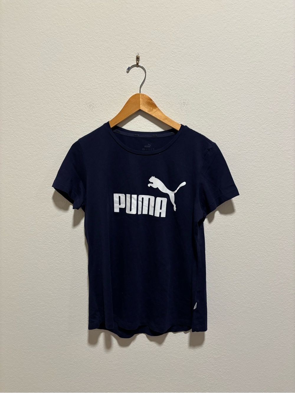 PUMA Women’s Navy Leaping Cat Spellout Logo Tee
